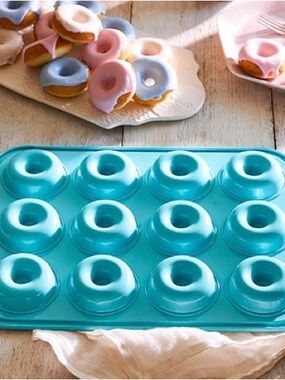 Pampered Chef Donut Baking Mold - 12-Cavity